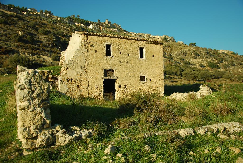 Experience Il Paesino Hotel Licodia Eubea Exterior foto